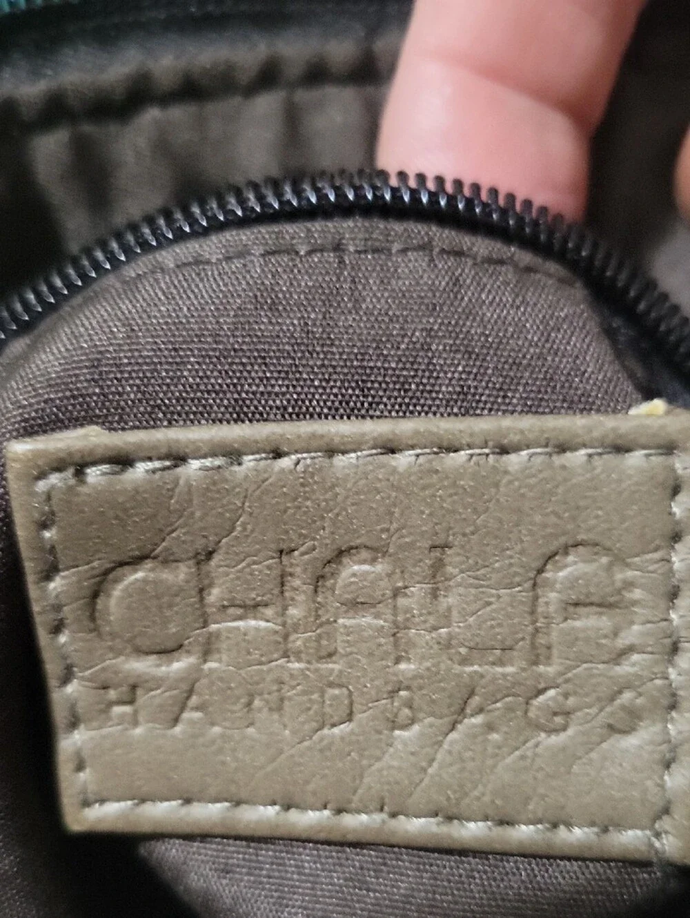 Chala crossbody messenger